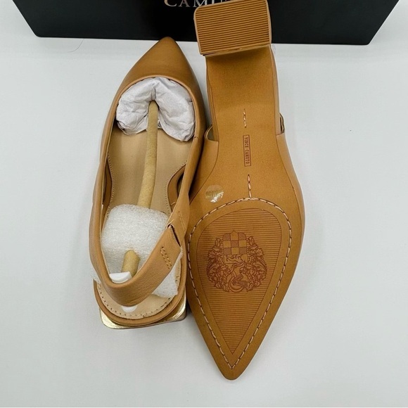 Vince Camuto Hamden Pump, 5.5M - Picture 4 of 9